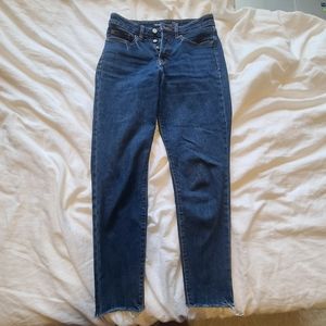2/$20 Old navy O.G.  straight distressed jeans
